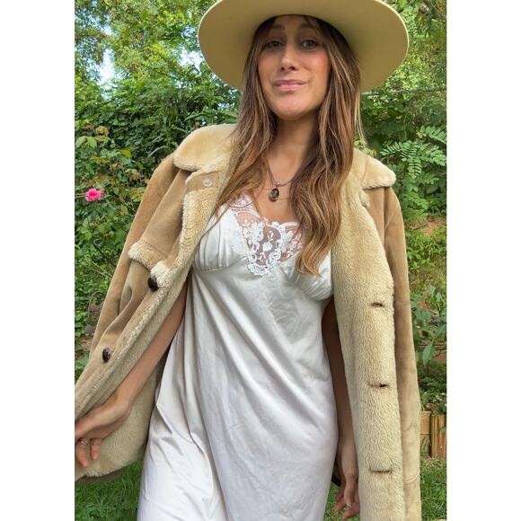 Vintage Shearling Pioneer Wear Coat — Suede and Sherpa - Picture 5 of 9